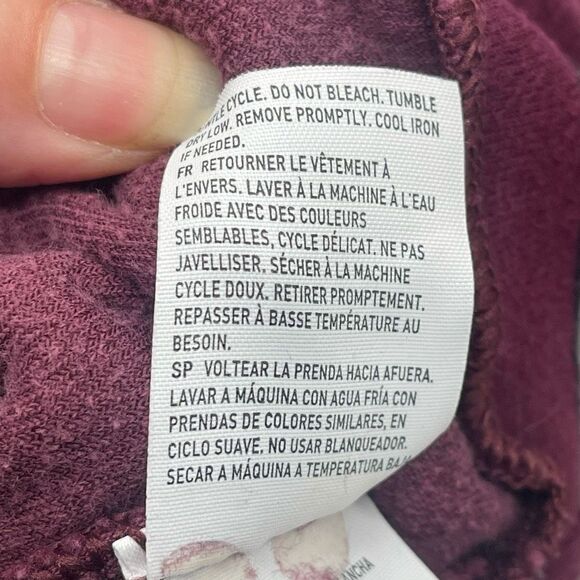 American Eagle Outfitters velvet Pullover Sweatshirt Standard Fit Purple Size XL - Picture 3 of 9